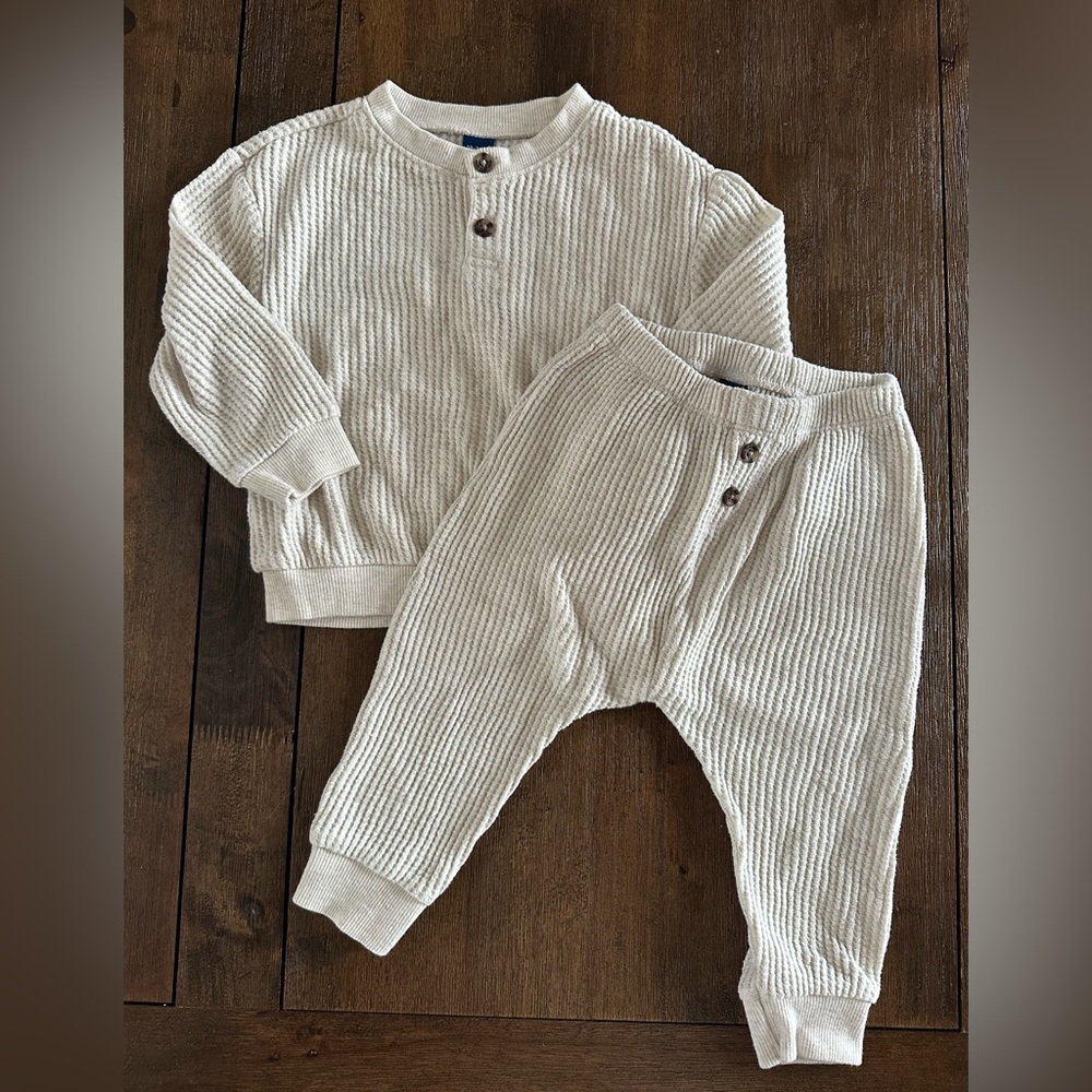 Old Navy Ivory Ribbed Baby Set